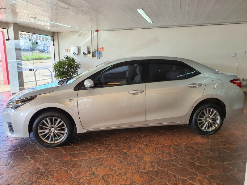 TOYOTA COROLLA XEI 2.0 16V 2015/2016 RIGAUTO VEÍCULOS VENÂNCIO AIRES / Carros no Vale