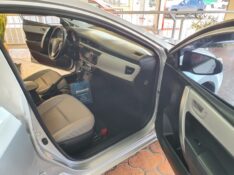 TOYOTA COROLLA XEI 2.0 16V 2015/2016 RIGAUTO VEÍCULOS VENÂNCIO AIRES / Carros no Vale