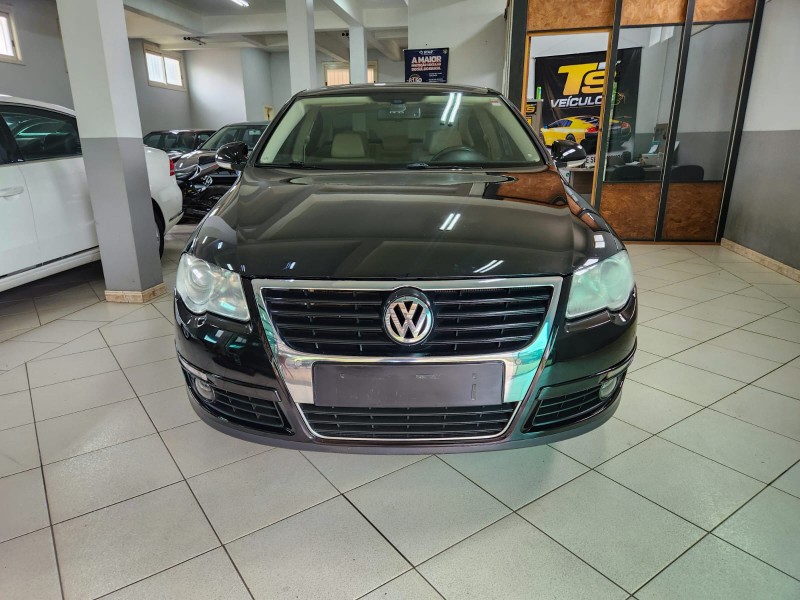 VOLKSWAGEN PASSAT 2.0 FSI DSG 2010/2010 TS VEÍCULOS ANTA GORDA / Carros no Vale