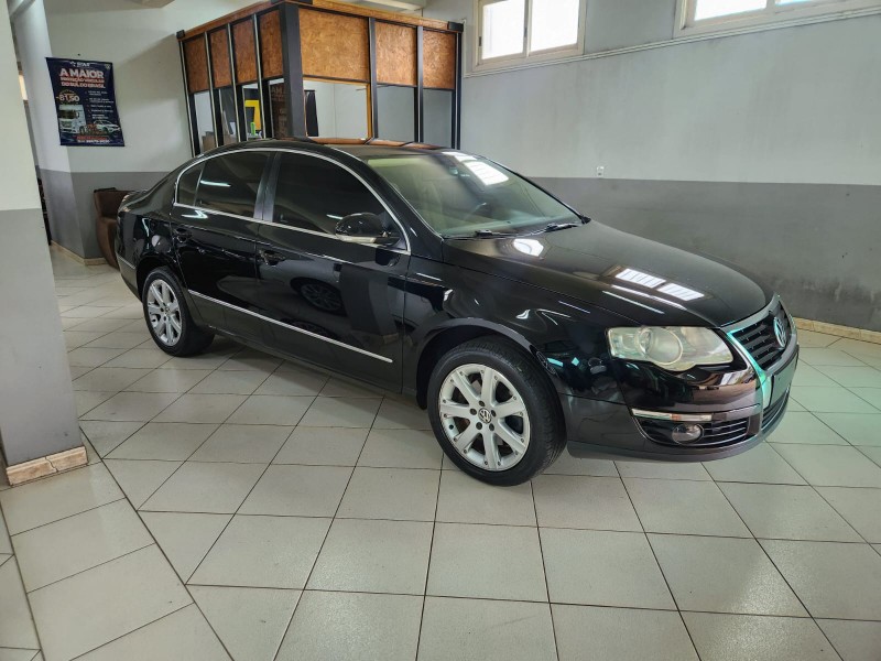 VOLKSWAGEN PASSAT 2.0 FSI DSG 2010/2010 TS VEÍCULOS ANTA GORDA / Carros no Vale