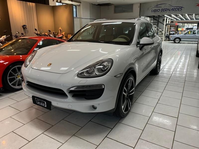 PORSCHE CAYENNE 4.8 S 4X4 V8 32V GASOLINA 4P TIPTRONIC 2012/2012 FÁBIO BERNARDES PORTO ALEGRE / Carros no Vale