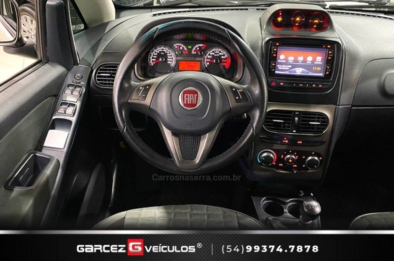 FIAT IDEA 1.8 MPI ADVENTURE 16V 2016/2016 GARCEZ VEÍCULOS BENTO GONÇALVES / Carros no Vale