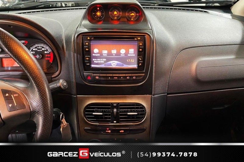 FIAT IDEA 1.8 MPI ADVENTURE 16V 2016/2016 GARCEZ VEÍCULOS BENTO GONÇALVES / Carros no Vale