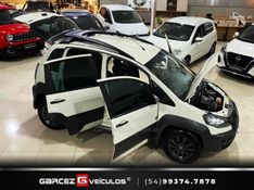 FIAT IDEA 1.8 MPI ADVENTURE 16V 2016/2016 GARCEZ VEÍCULOS BENTO GONÇALVES / Carros no Vale