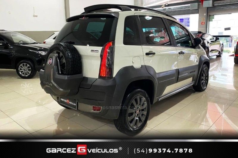 FIAT IDEA 1.8 MPI ADVENTURE 16V 2016/2016 GARCEZ VEÍCULOS BENTO GONÇALVES / Carros no Vale