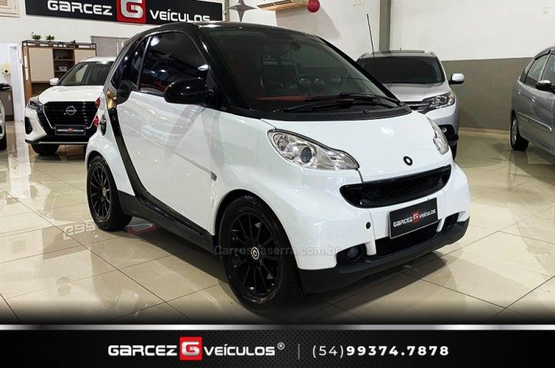 SMART FORTWO 1.0 PASSION COUPÉ 3 CILINDROS 12V 2009/2009 GARCEZ VEÍCULOS BENTO GONÇALVES / Carros no Vale