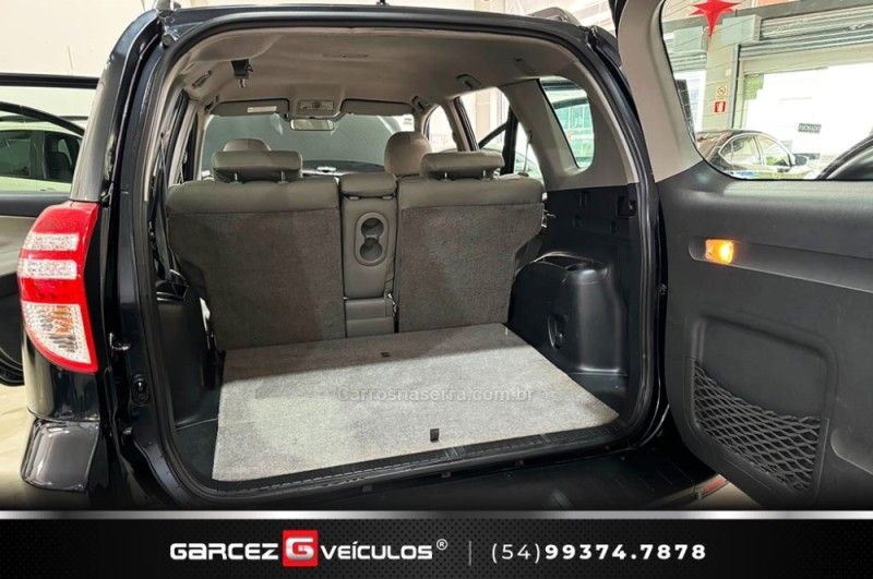 TOYOTA RAV4 2.4 4X2 16V 2011/2011 GARCEZ VEÍCULOS BENTO GONÇALVES / Carros no Vale