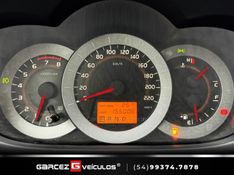 TOYOTA RAV4 2.4 4X2 16V 2011/2011 GARCEZ VEÍCULOS BENTO GONÇALVES / Carros no Vale