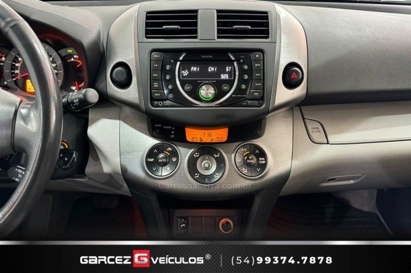 TOYOTA RAV4 2.4 4X2 16V 2011/2011 GARCEZ VEÍCULOS BENTO GONÇALVES / Carros no Vale