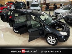 TOYOTA RAV4 2.4 4X2 16V 2011/2011 GARCEZ VEÍCULOS BENTO GONÇALVES / Carros no Vale