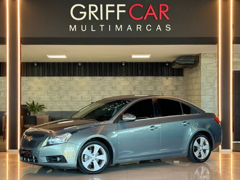 CHEVROLET CRUZE 1.8 LT 16V 2012/2012 GRIFFCAR MULTIMARCAS DOIS IRMÃOS / Carros no Vale