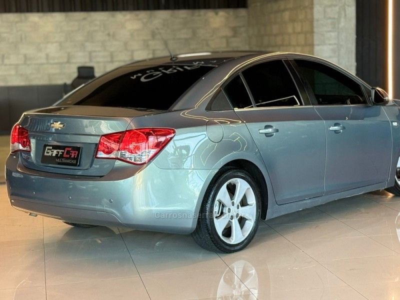 CHEVROLET CRUZE 1.8 LT 16V 2012/2012 GRIFFCAR MULTIMARCAS DOIS IRMÃOS / Carros no Vale