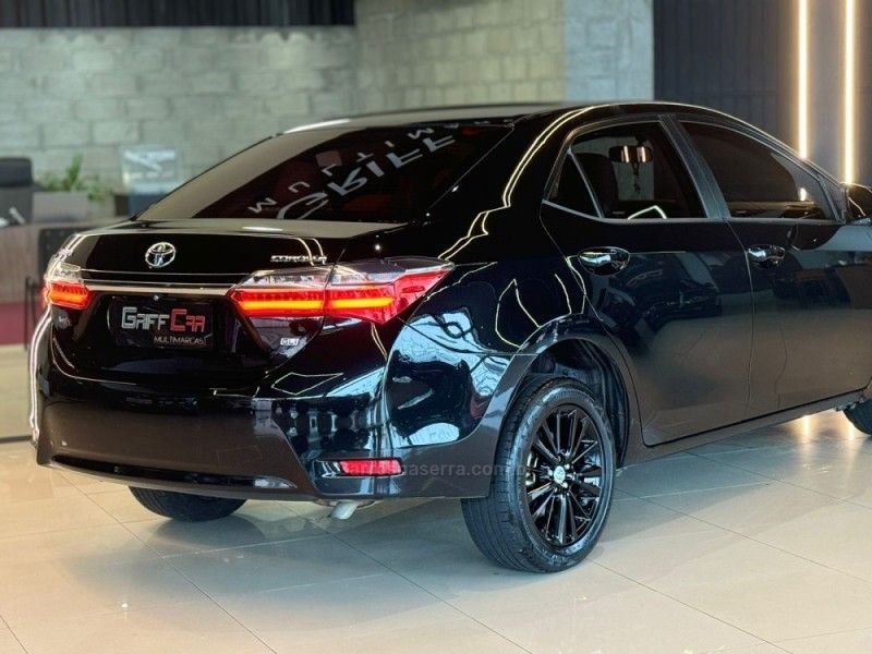 TOYOTA COROLLA 1.8 GLI 16V 2018/2019 GRIFFCAR MULTIMARCAS DOIS IRMÃOS / Carros no Vale