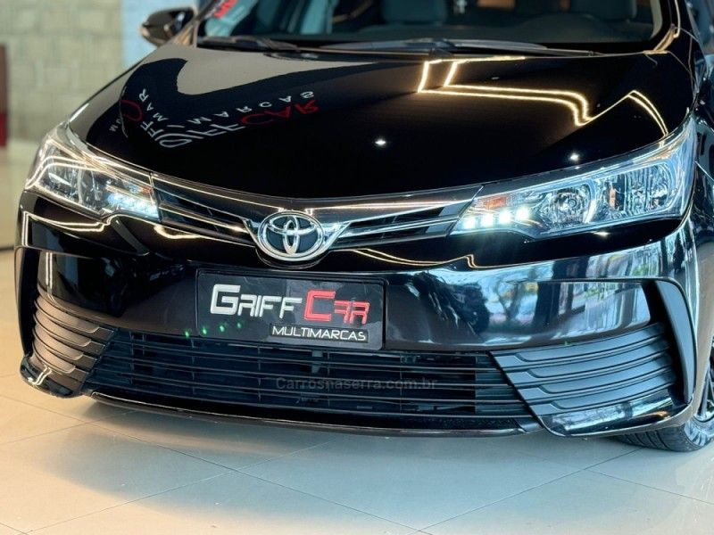 TOYOTA COROLLA 1.8 GLI 16V 2018/2019 GRIFFCAR MULTIMARCAS DOIS IRMÃOS / Carros no Vale