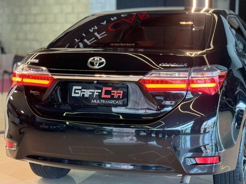 TOYOTA COROLLA 1.8 GLI 16V 2018/2019 GRIFFCAR MULTIMARCAS DOIS IRMÃOS / Carros no Vale