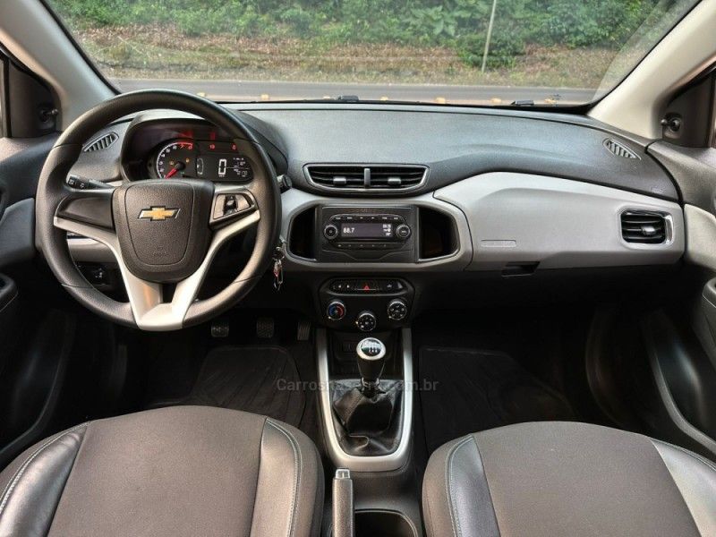 CHEVROLET ONIX 1.0 MPFI LT 8V 2018/2019 KASPER VEÍCULOS DOIS IRMÃOS / Carros no Vale