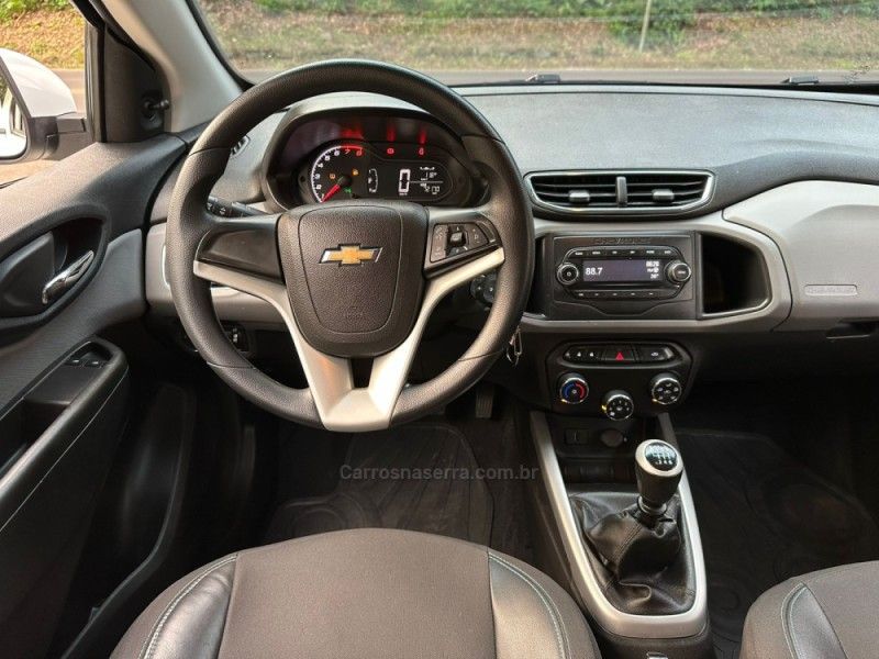 CHEVROLET ONIX 1.0 MPFI LT 8V 2018/2019 KASPER VEÍCULOS DOIS IRMÃOS / Carros no Vale