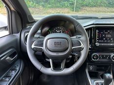 FIAT STRADA 1.3 VOLCANO CD 8V 2023/2024 KASPER VEÍCULOS DOIS IRMÃOS / Carros no Vale