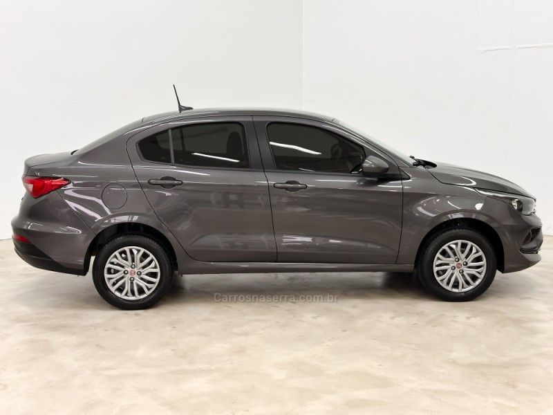 FIAT CRONOS 1.3 DRIVE 8V 2023/2024 FOCAR VEÍCULOS CAXIAS DO SUL / Carros no Vale