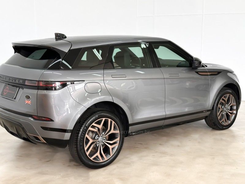 LAND ROVER RANGE ROVER EVOQUE 2.0 SE R-DYNAMIC AWD 16V 2019/2020 FOCAR VEÍCULOS CAXIAS DO SUL / Carros no Vale