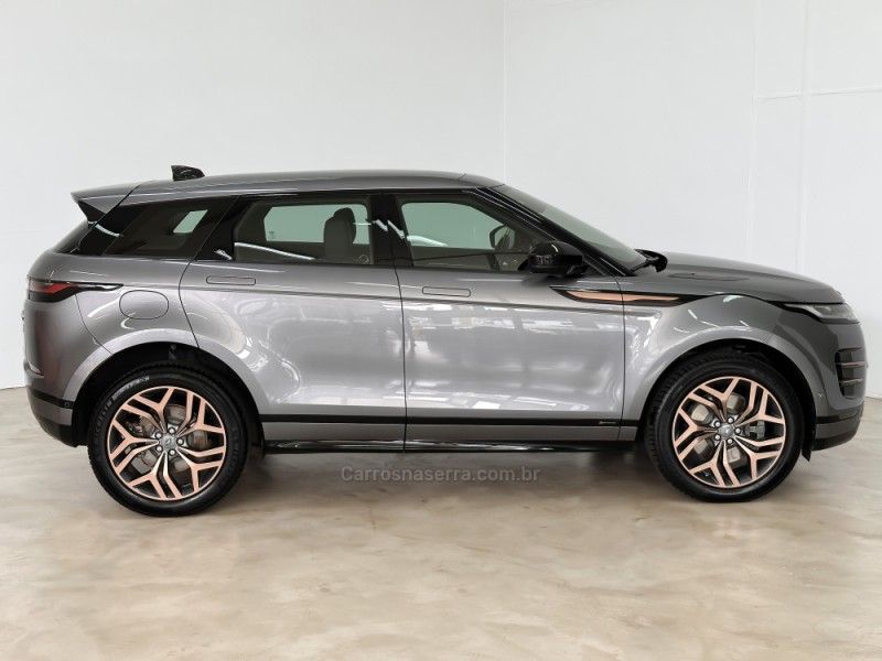 LAND ROVER RANGE ROVER EVOQUE 2.0 SE R-DYNAMIC AWD 16V 2019/2020 FOCAR VEÍCULOS CAXIAS DO SUL / Carros no Vale