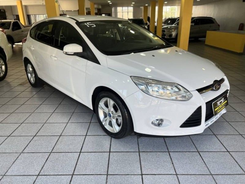 FORD FOCUS 1.6 SE 16V 2014/2015 PRIME MULTIMARCAS CAXIAS DO SUL / Carros no Vale