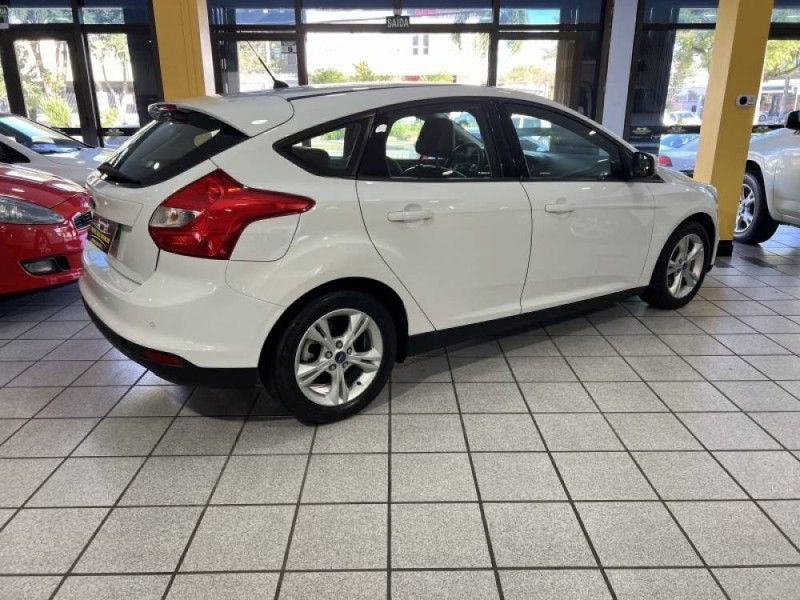 FORD FOCUS 1.6 SE 16V 2014/2015 PRIME MULTIMARCAS CAXIAS DO SUL / Carros no Vale