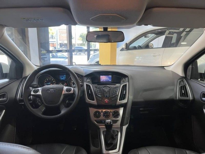 FORD FOCUS 1.6 SE 16V 2014/2015 PRIME MULTIMARCAS CAXIAS DO SUL / Carros no Vale