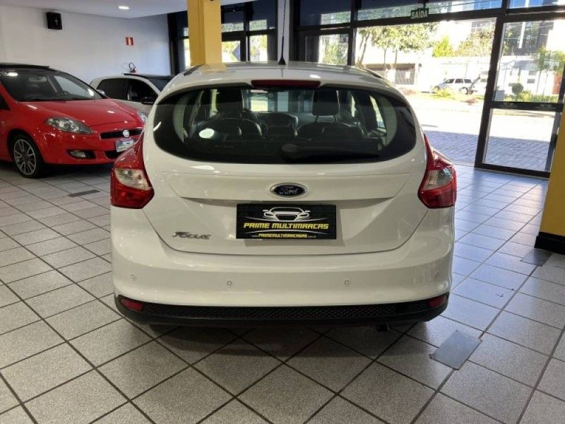 FORD FOCUS 1.6 SE 16V 2014/2015 PRIME MULTIMARCAS CAXIAS DO SUL / Carros no Vale