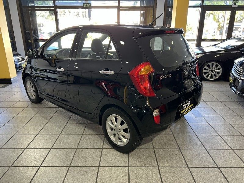 KIA PICANTO 1.0 EX3 12V 2013/2014 PRIME MULTIMARCAS CAXIAS DO SUL / Carros no Vale