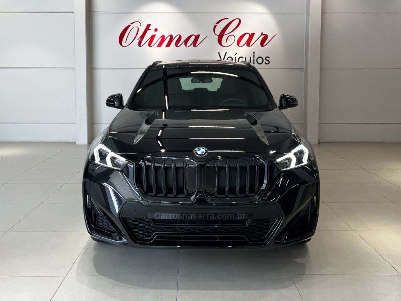 BMW X1 2.0 SDRIVE20I M SPORT 16V TURBO 2024/2025 ÓTIMA CAR FLORES DA CUNHA / Carros no Vale