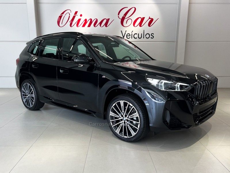 BMW X1 2.0 SDRIVE20I M SPORT 16V TURBO 2024/2025 ÓTIMA CAR FLORES DA CUNHA / Carros no Vale