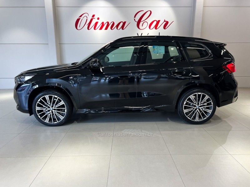 BMW X1 2.0 SDRIVE20I M SPORT 16V TURBO 2024/2025 ÓTIMA CAR FLORES DA CUNHA / Carros no Vale