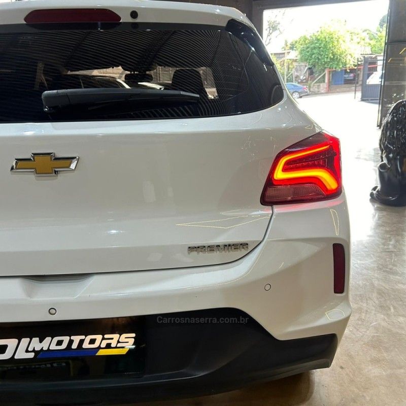 CHEVROLET ONIX 1.0PREMIER PLUS 12V TURBO 2020/2020 DL MOTORS LAJEADO / Carros no Vale