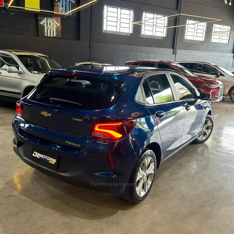 CHEVROLET ONIX 1.0PREMIER PLUS 12V TURBO 2020/2020 DL MOTORS LAJEADO / Carros no Vale