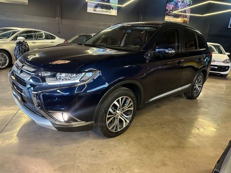 MITSUBISHI OUTLANDER 2.0 16V 2016/2016 DL MOTORS LAJEADO / Carros no Vale