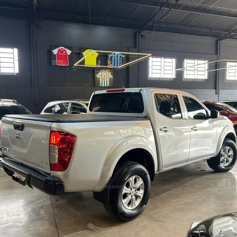 NISSAN FRONTIER 2.3 S 16V 4X4 CD TURBO 2021/2021 DL MOTORS LAJEADO / Carros no Vale