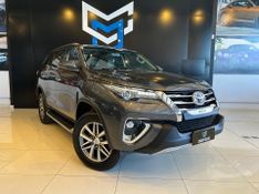 Toyota Hilux SW4 SRX 4×4 2.8 TDI 16V Dies Aut. 2019/2020 CONCEPT MOTORS PASSO FUNDO / Carros no Vale