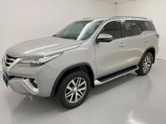 Toyota Hilux SW4 SRX 4×4 2.8 TDI 16V Dies Aut. 2018/2018 CONCEPT MOTORS PASSO FUNDO / Carros no Vale