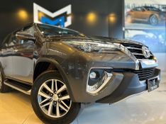 Toyota Hilux SW4 SRX 4×4 2.8 TDI 16V Dies Aut. 2019/2020 CONCEPT MOTORS PASSO FUNDO / Carros no Vale