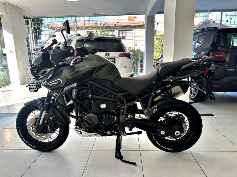 TRIUMPH TIGER 1200XCA 2017/2018 ANDRIGO VEÍCULOS CAXIAS DO SUL / Carros no Vale