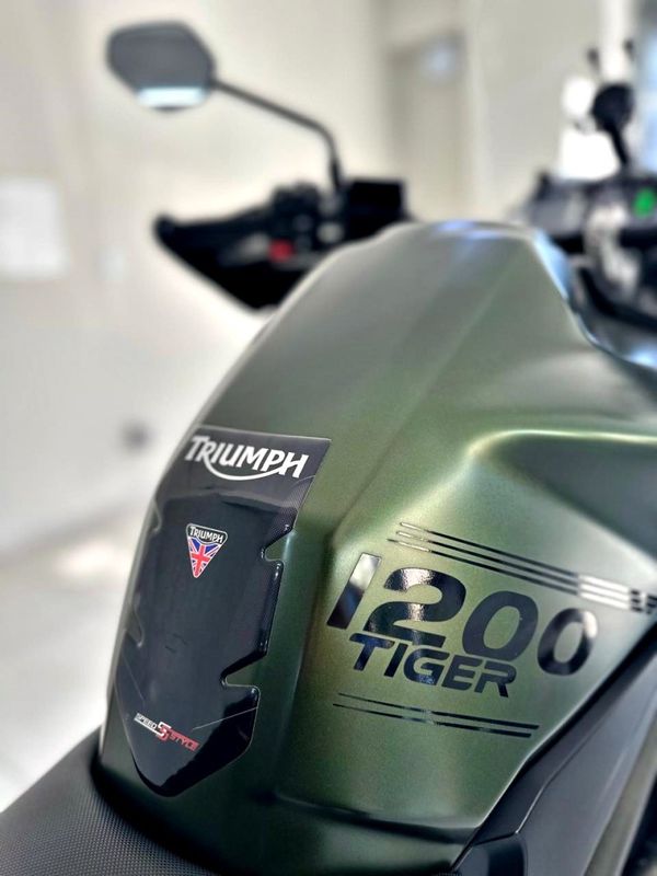 TRIUMPH TIGER 1200XCA 2017/2018 ANDRIGO VEÍCULOS CAXIAS DO SUL / Carros no Vale