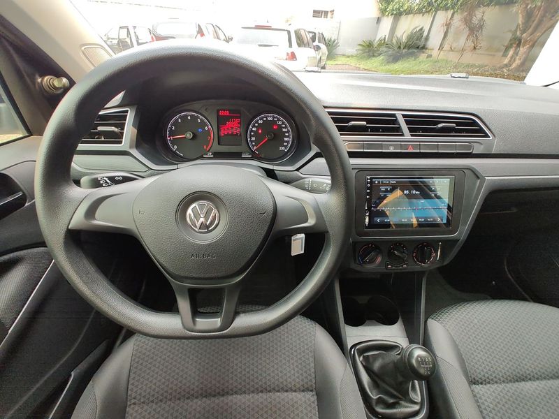 VOLKSWAGEN VOYAGE 1.0 12V 2022/2023 VALE AUTOMÓVEIS LAJEADO / Carros no Vale