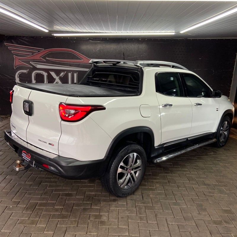 Fiat TORO VOLCANO 2.4 AT9 2017/2017 SÉRGIO VEÍCULOS TEUTÔNIA / Carros no Vale