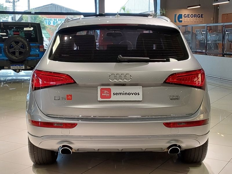 Audi Q5 2.0 TFSI AMBIENTE 16V 225CV GASOLINA 4P AUTOMÁTICO 2015/2016 BETIOLO NOVOS E SEMINOVOS LAJEADO / Carros no Vale