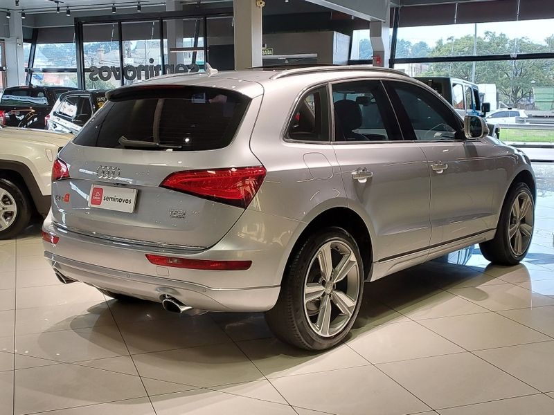 Audi Q5 2.0 TFSI AMBIENTE 16V 225CV GASOLINA 4P AUTOMÁTICO 2015/2016 BETIOLO NOVOS E SEMINOVOS LAJEADO / Carros no Vale