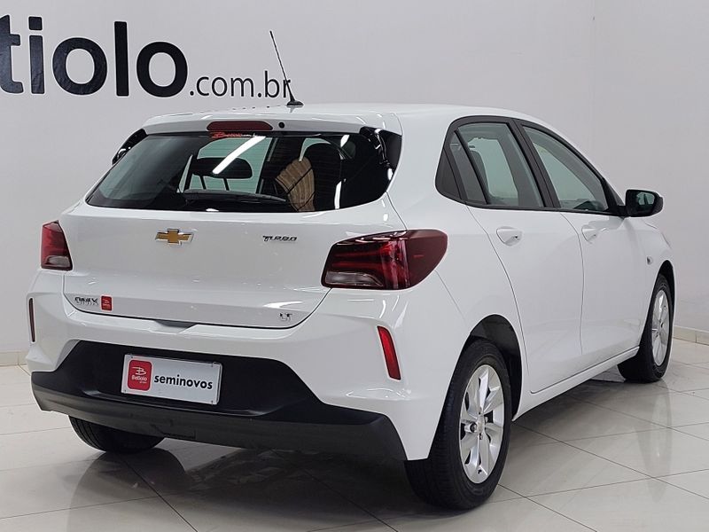 Chevrolet ONIX 1.0 TURBO FLEX LT AUTOMÁTICO 2022/2023 BETIOLO NOVOS E SEMINOVOS LAJEADO / Carros no Vale