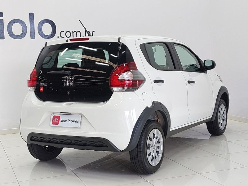 Fiat MOBI 1.0 EVO FLEX LIKE MANUAL 2022/2023 BETIOLO NOVOS E SEMINOVOS LAJEADO / Carros no Vale