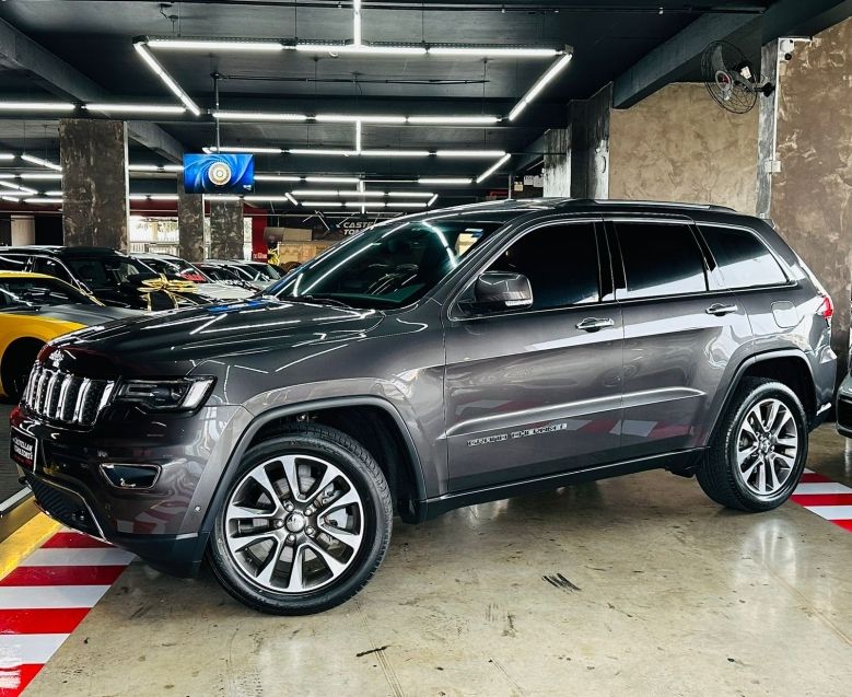 JEEP GRAND CHEROKEE 3.0 LIMITED 4X4 V6 24V TURBO DIESEL 4P AUTOMÁTICO 2018/2018 CASTELLAN E TOMAZONI MOTORS CAXIAS DO SUL / Carros no Vale