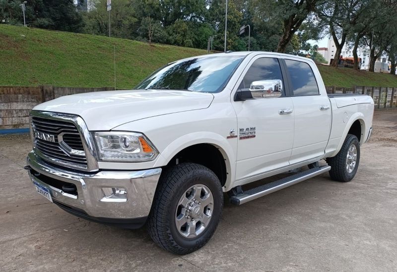 Dodge RAM 6.7 2500 LARAMIE 4X4 CD I6 TURBO DIESEL 4P AUTOMÁTICO 2018/2018 CAMINHÕES & CAMIONETAS PASSO FUNDO / Carros no Vale